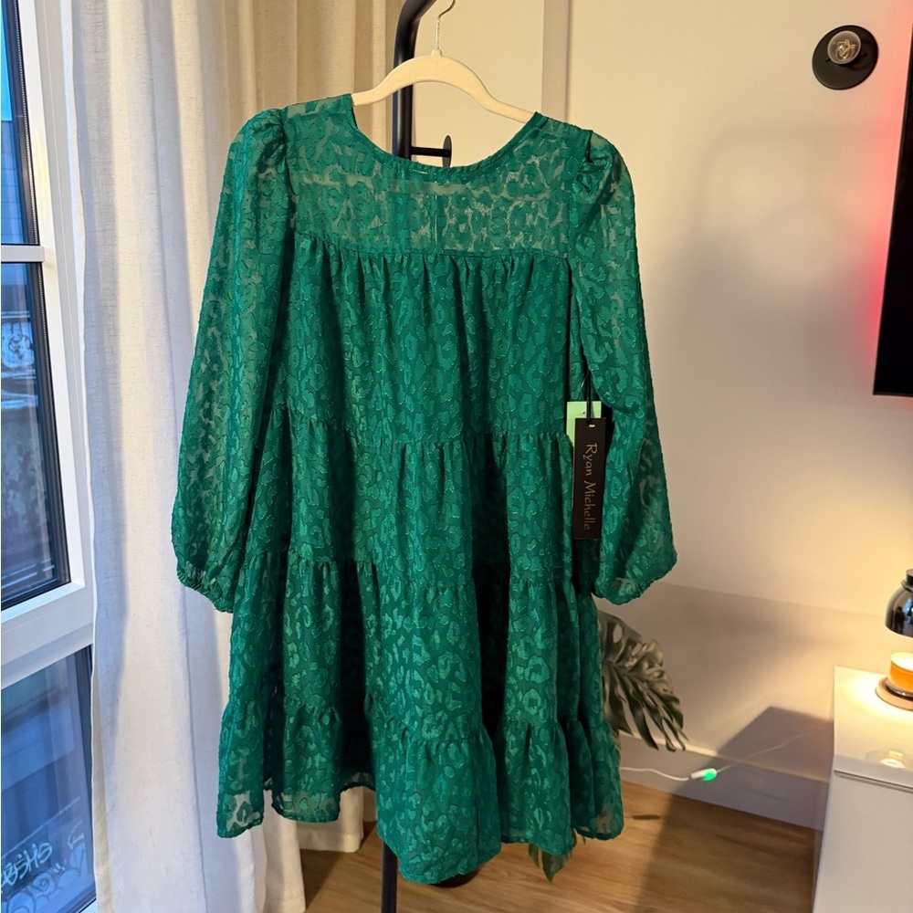 NWT Ryan Michelle Green Babydoll Tiered Shift Dress - Size M